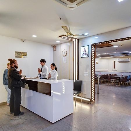 Airport Hotel Chanakya Neu-Delhi Exterior foto