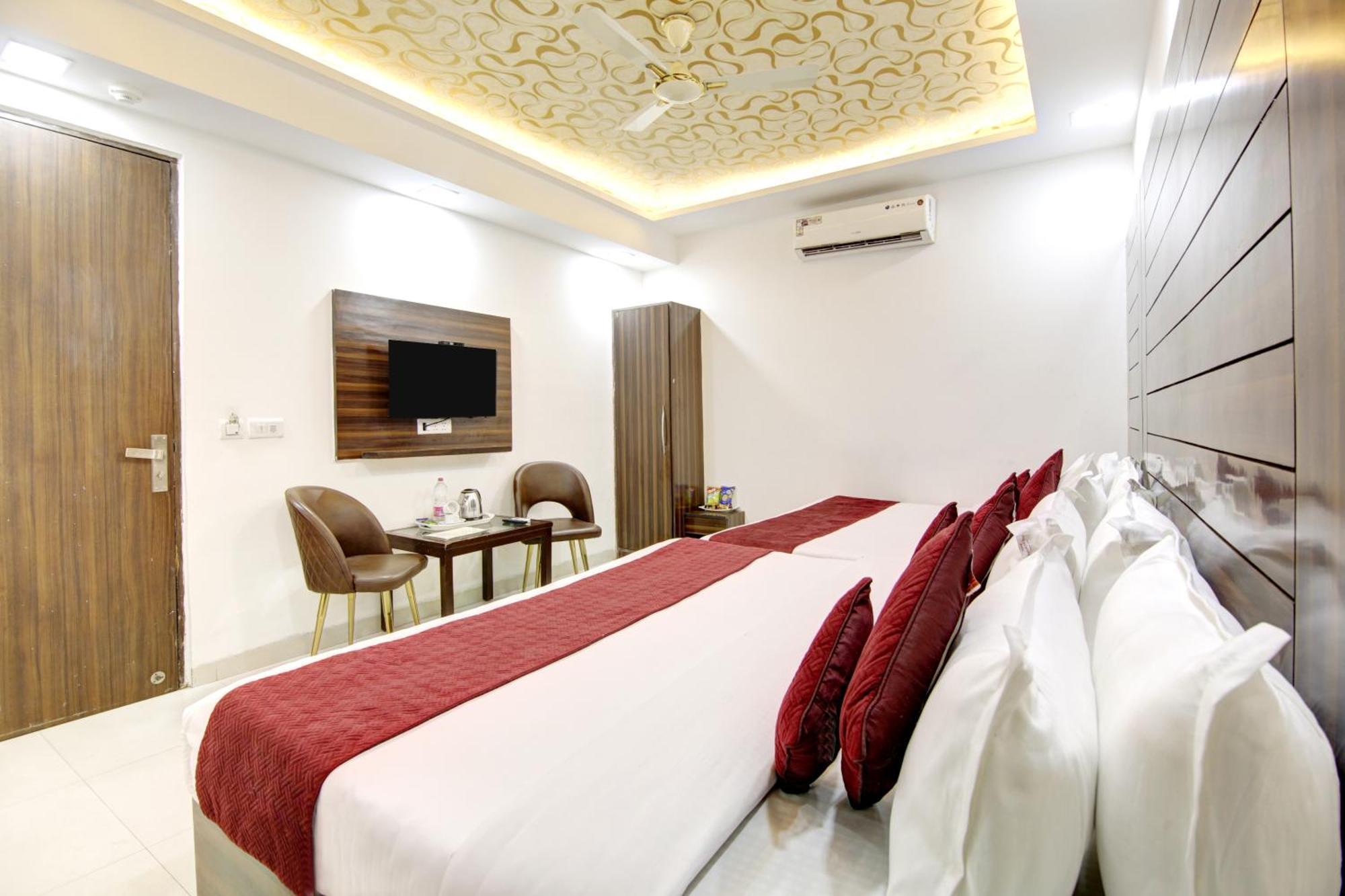 Airport Hotel Chanakya Neu-Delhi Exterior foto